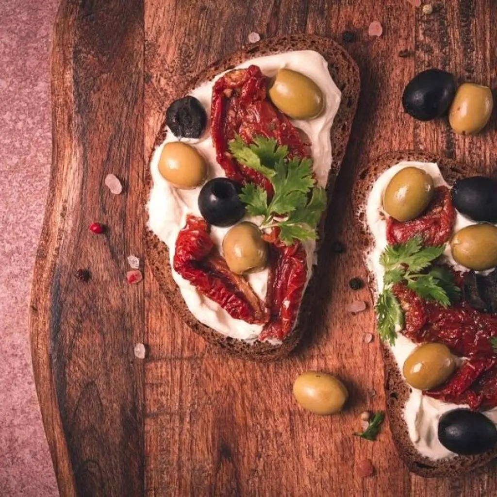 Labneh with Olives